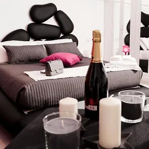 Two Chic 3*, Rom Italien