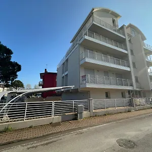 Al Molo - Agenzia Cocal Hotel apartamentowy
